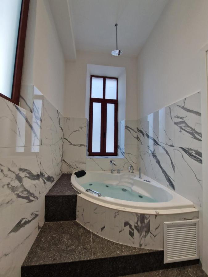 Aparthotel Jensen Luxury *